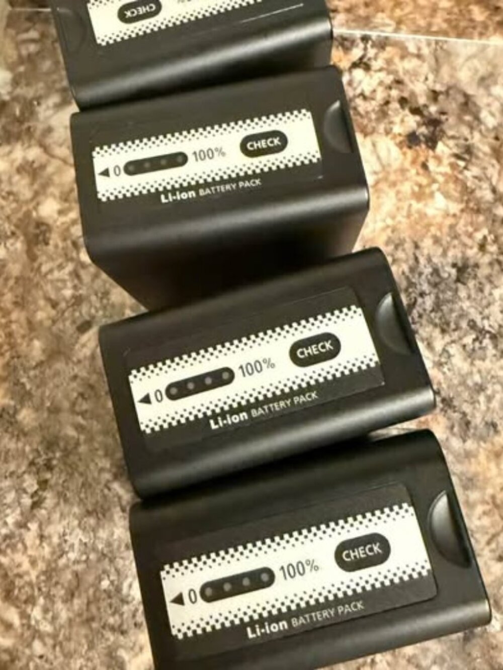 4 Panasonic batteries ag-vbr 118